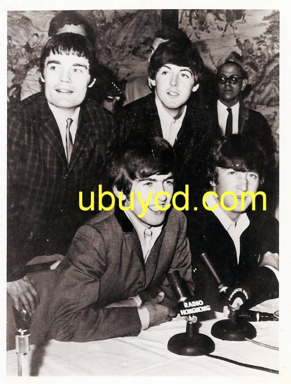 Beatles_In_HK_1964-1_ubuycd__02364.jpg The Beatles-1964 Hong Kong Press Photo A 4 Size(12 R) Exclusive Rare